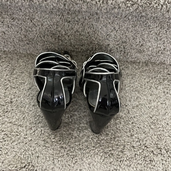 Black Patent Shoes w/Silver Trim - Picture 3 of 6